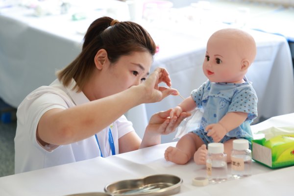 富豪优配 本市连续四年开展全市托幼从业人员技能比赛，让“幼有善育”更趋规范